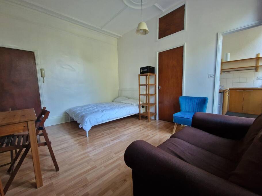 Bright Well Located Studio Flat Londres Exterior foto
